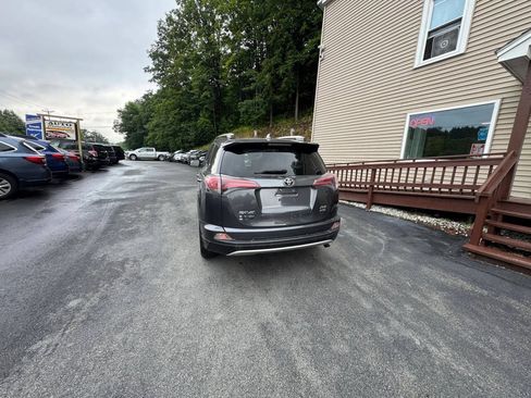 Used 2016 Toyota RAV4 XLE AWD/4WD image 4