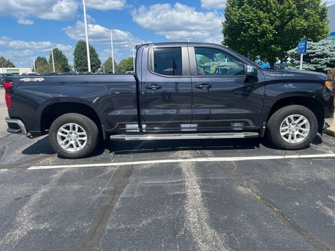 Used 2023 Chevrolet Silverado 1500 LT w/ Protection Package AWD/4WD image 11