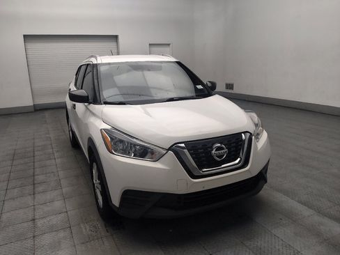 Used 2019 Nissan Kicks S FWD image 13