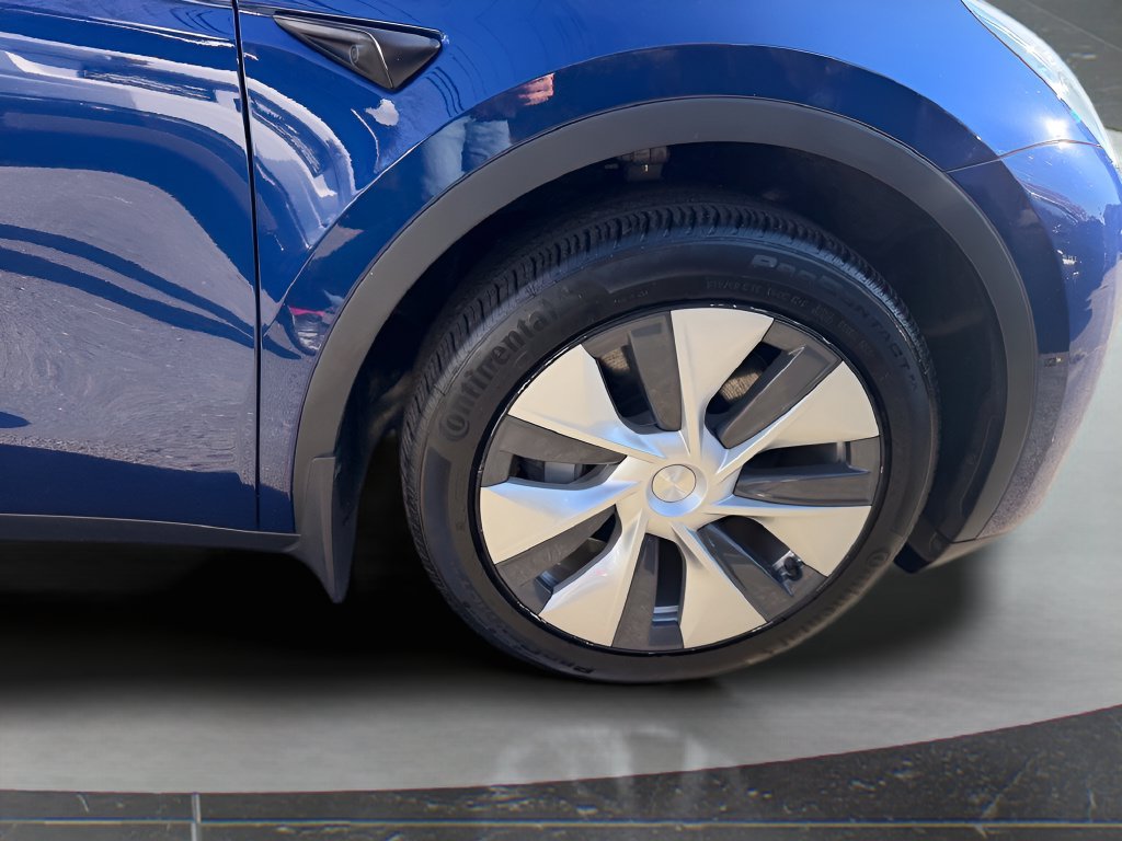 Used 2023 Tesla Model Y Long Range AWD/4WD image 36