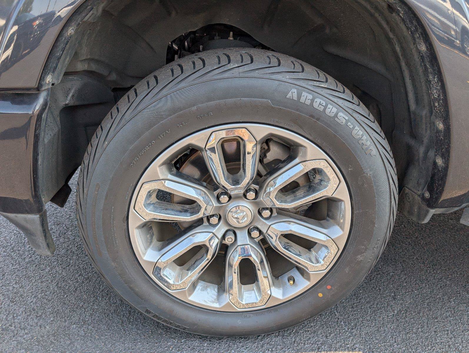 Used 2020 RAM 1500 Laramie w/ Sport Appearance Package AWD/4WD image 11