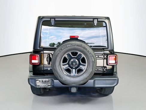 Used 2023 Jeep Wrangler Unlimited Sport AWD/4WD image 6