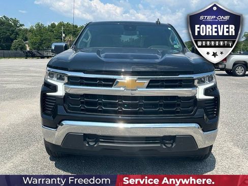 Used 2023 Chevrolet Silverado 1500 LT AWD/4WD image 10