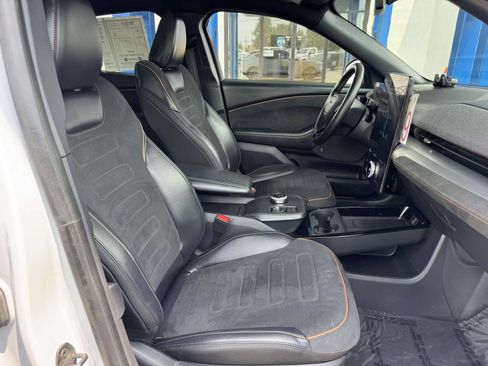 Used 2021 Ford Mustang Mach-E GT AWD/4WD image 27