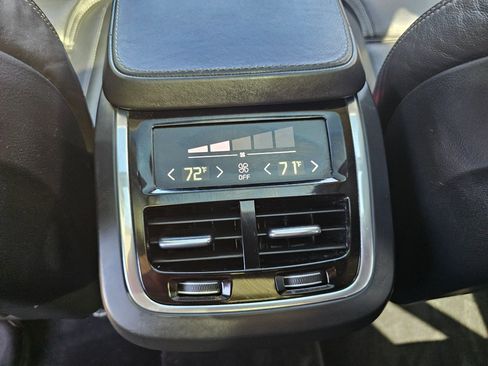 Used 2016 Volvo XC90 T6 Inscription w/ Vision Package image 21