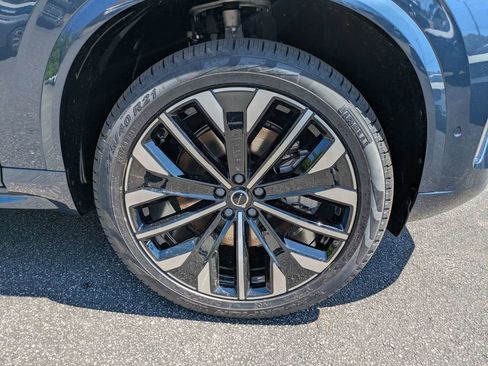New 2026 Volvo XC90 T8 Ultra w/ Protection Package Premier AWD/4WD image 11