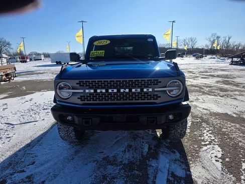 Used 2025 Ford Bronco Badlands AWD/4WD image 2