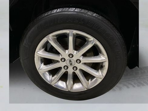 Used 2014 Lincoln MKX AWD w/ Equipment Group 101A image 16