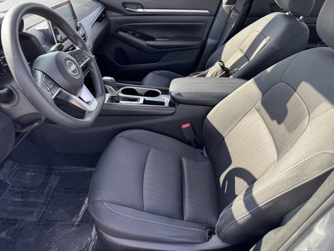Used 2023 Nissan Altima 2.5 SV image 15