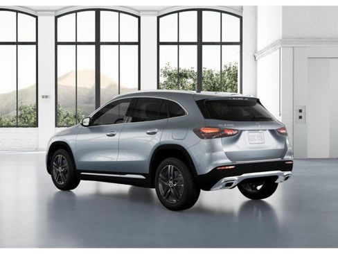 Certified 2025 Mercedes-Benz GLA 250 image 28