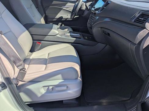 Used 2025 Honda Passport EX-L image 20