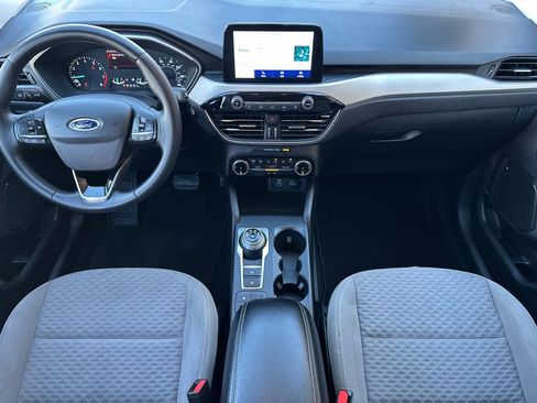 Used 2022 Ford Escape SE w/ SE Sport Appearance Package image 12