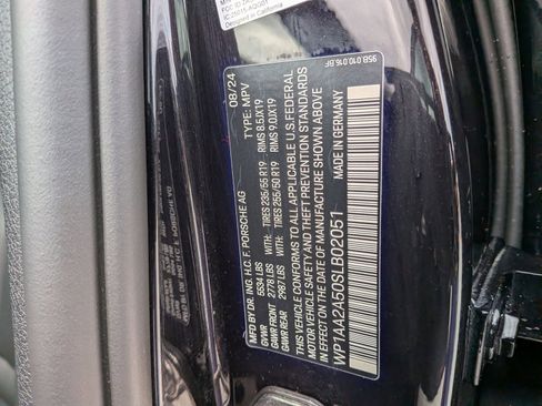 Used 2025 Porsche Macan image 30