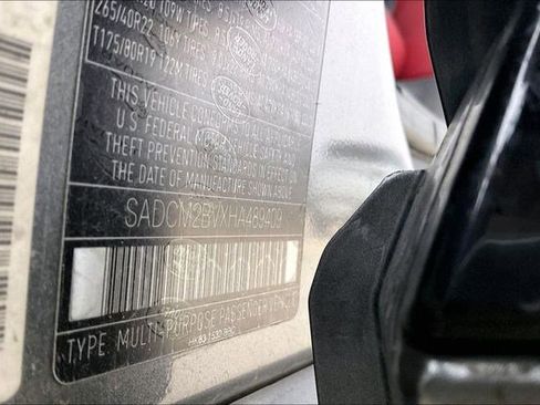 Used 2017 Jaguar F-PACE S image 11