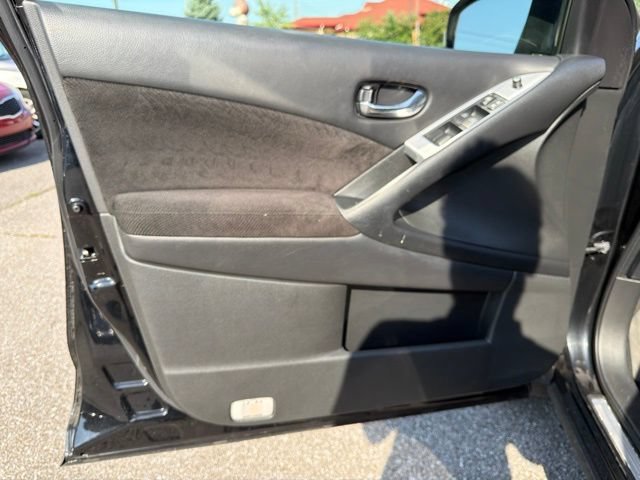 Used 2014 Nissan Murano S AWD/4WD image 16