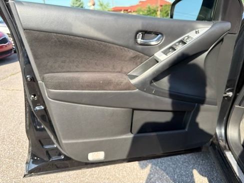 Used 2014 Nissan Murano S AWD/4WD image 16