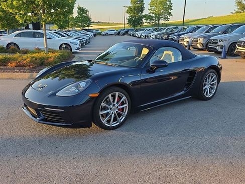 Used 2019 Porsche 718 Boxster S RWD image 8