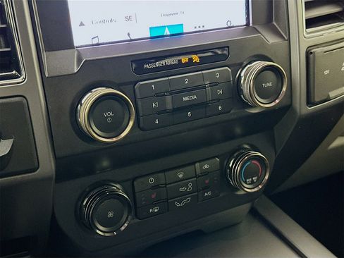 Used 2019 Ford F150 XLT w/ Equipment Group 302A Luxury image 17