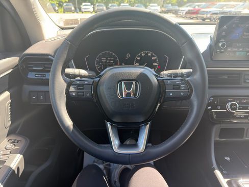 Used 2025 Honda Pilot EX-L image 13