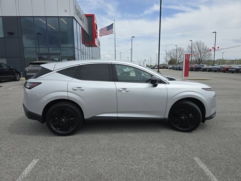 Used 2025 Nissan Murano SV AWD/4WD image 16