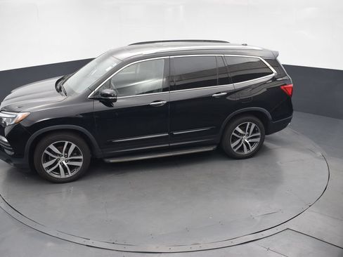 Used 2017 Honda Pilot Touring image 42