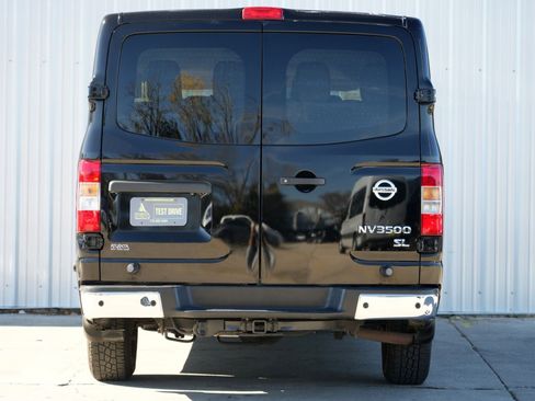 Used 2018 Nissan NV 3500 SL image 10