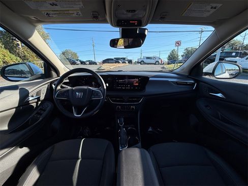 Used 2024 Buick Encore GX Preferred image 18