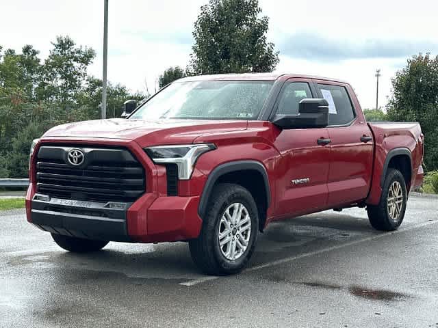 Used 2022 Toyota Tundra SR5 w/ SR5 Convenience Package AWD/4WD image 1