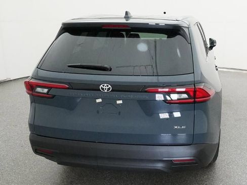 New 2026 Toyota Grand Highlander XLE image 7