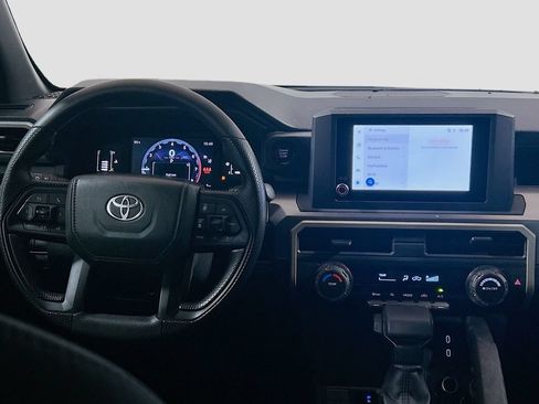 Used 2025 Toyota Tacoma 4x4 Double Cab image 18