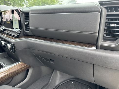 Used 2023 GMC Sierra 1500 Elevation AWD/4WD image 22