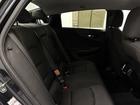 Used 2023 Chevrolet Malibu LT FWD image 32
