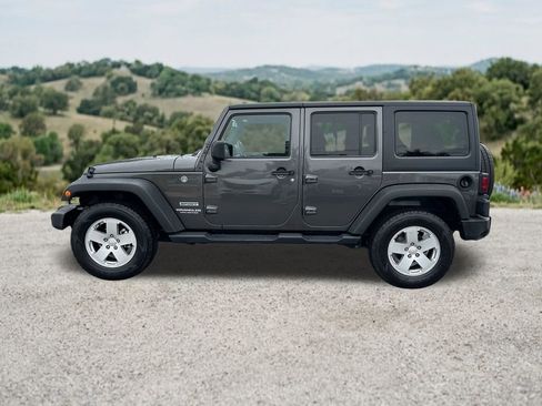 Used 2017 Jeep Wrangler Unlimited Sport w/ Quick Order Package 24S AWD/4WD image 5