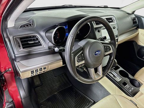 Used 2017 Subaru Outback 2.5i Premium AWD/4WD image 9