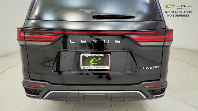 Used 2022 Lexus LX 600 F Sport w/ Accessory Package (Z1) AWD/4WD image 27