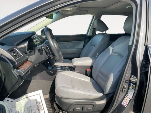 Used 2019 Subaru Outback 2.5i Limited AWD/4WD image 9