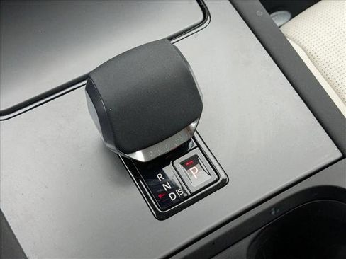 Certified 2025 Land Rover Discovery Sport S image 12