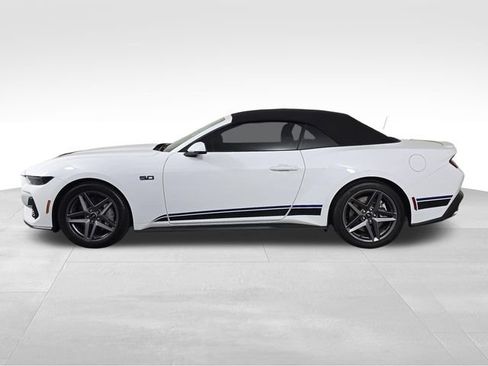 Certified 2025 Ford Mustang GT Premium RWD image 4