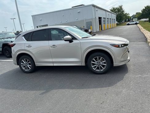Used 2025 MAZDA CX-5 AWD 2.5 S w/ Select Package image 3
