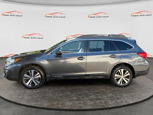 Used 2018 Subaru Outback 2.5i Limited AWD/4WD image 7