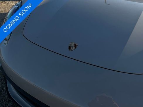 Used 2018 Porsche Panamera image 3