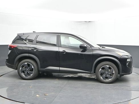 Used 2025 Nissan Rogue SV AWD/4WD image 12