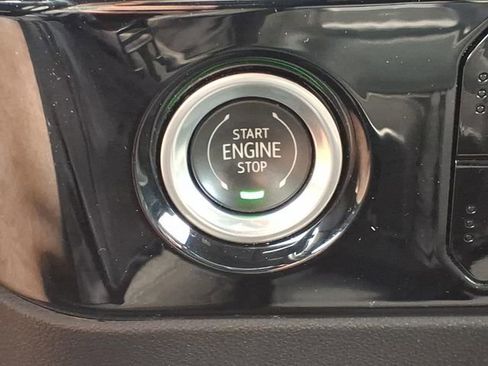 Used 2023 Chevrolet Silverado 1500 LT image 29