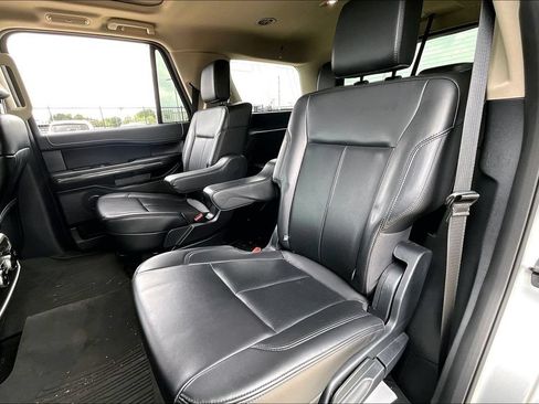 Used 2024 Ford Expedition XLT RWD image 32