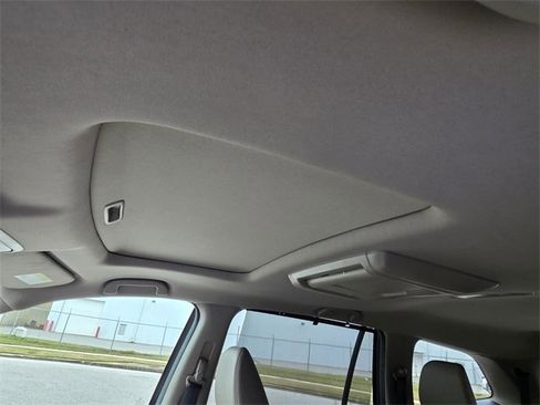 Used 2017 Honda Pilot EX-L image 8