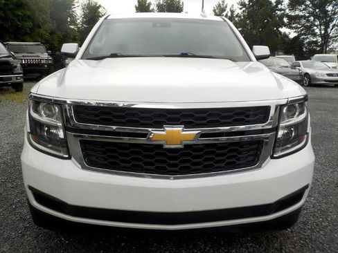 Used 2019 Chevrolet Suburban LT image 8