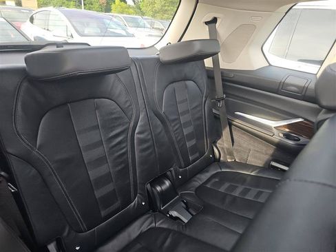 Used 2019 BMW X7 xDrive50i w/ Premium Package AWD/4WD image 4
