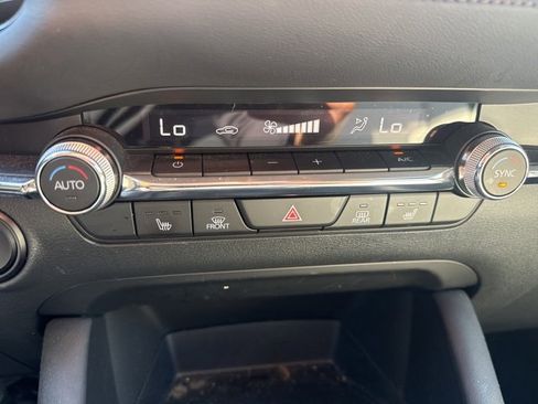 Used 2023 MAZDA MAZDA3 s image 18