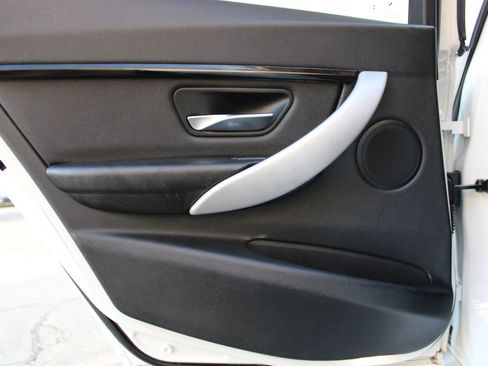 Used 2017 BMW 330i Sedan image 17