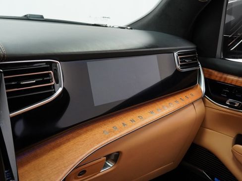 Used 2022 Jeep Grand Wagoneer Series III image 33